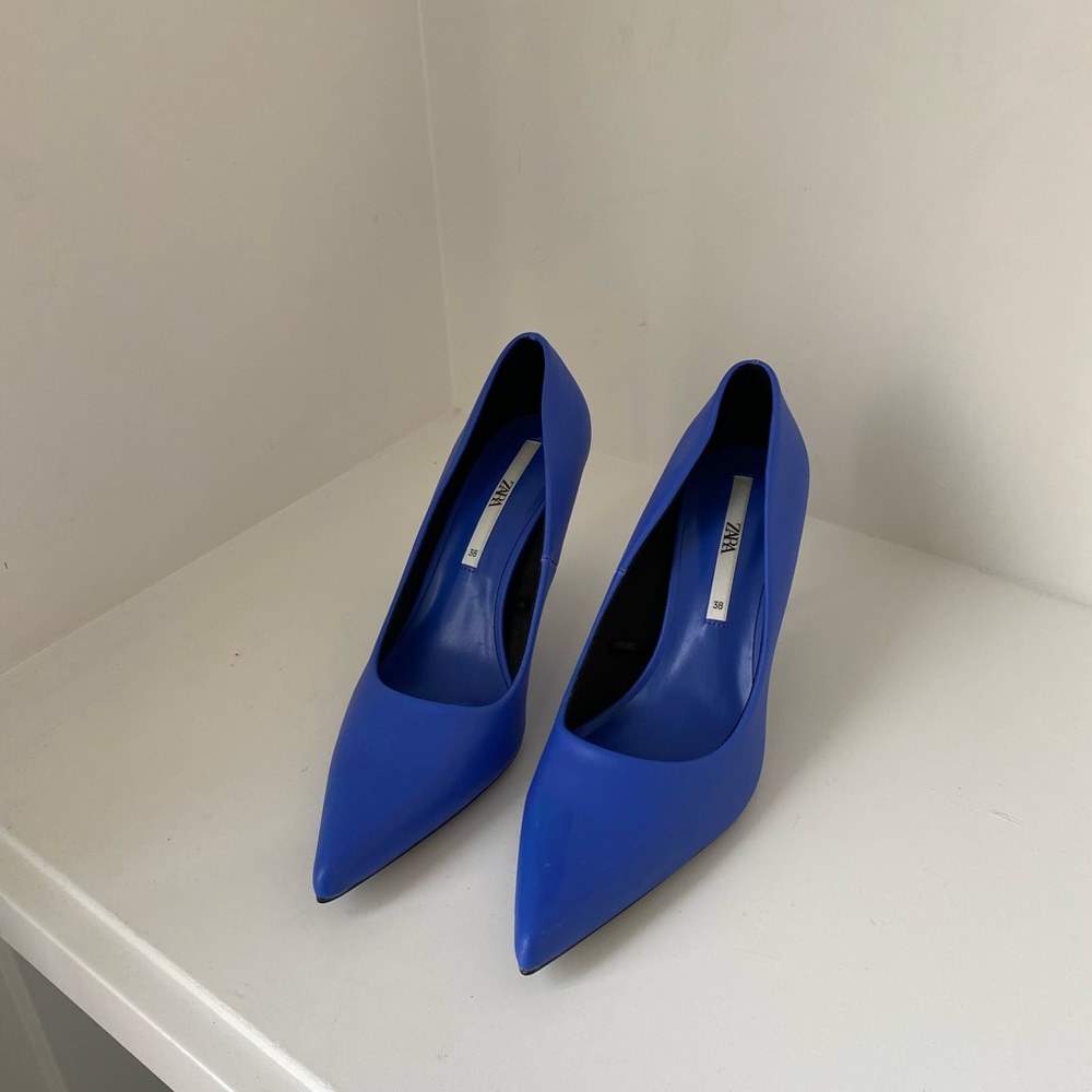 **SOLD**Zara blue heels - Picture 1 of 4